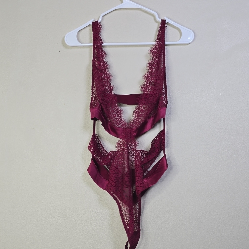 Victoria's Secret Banded Plunge Teddy Size Large NWOT. - Picture 4 of 11